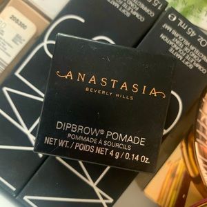 Anastasia Beverly Hills Dip Brow Pomade Soft Brown